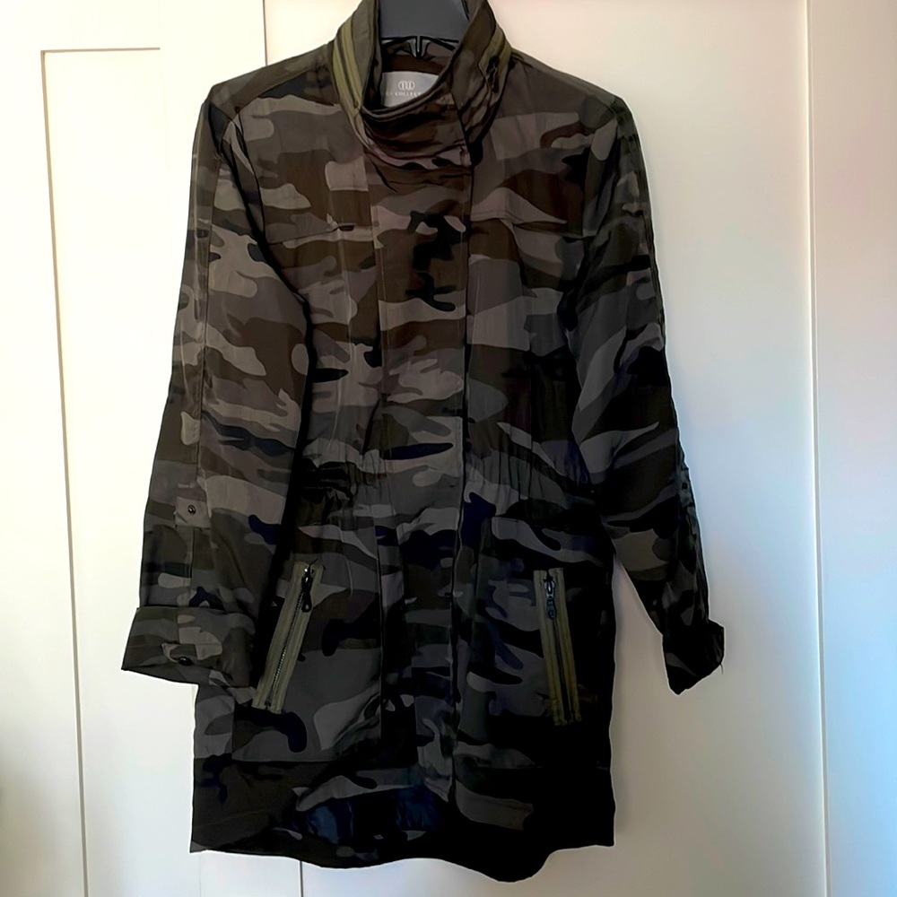 Tarte Collections Rain Jacket size Medium